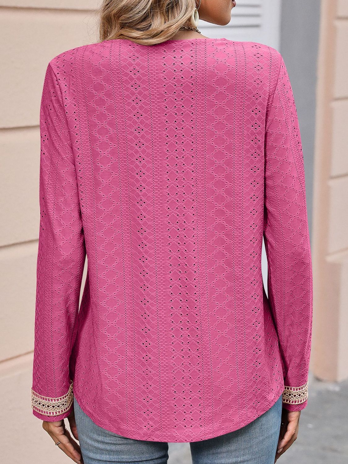 ๐๐Double Take Contrast V-Neck Eyelet Long Sleeve Top